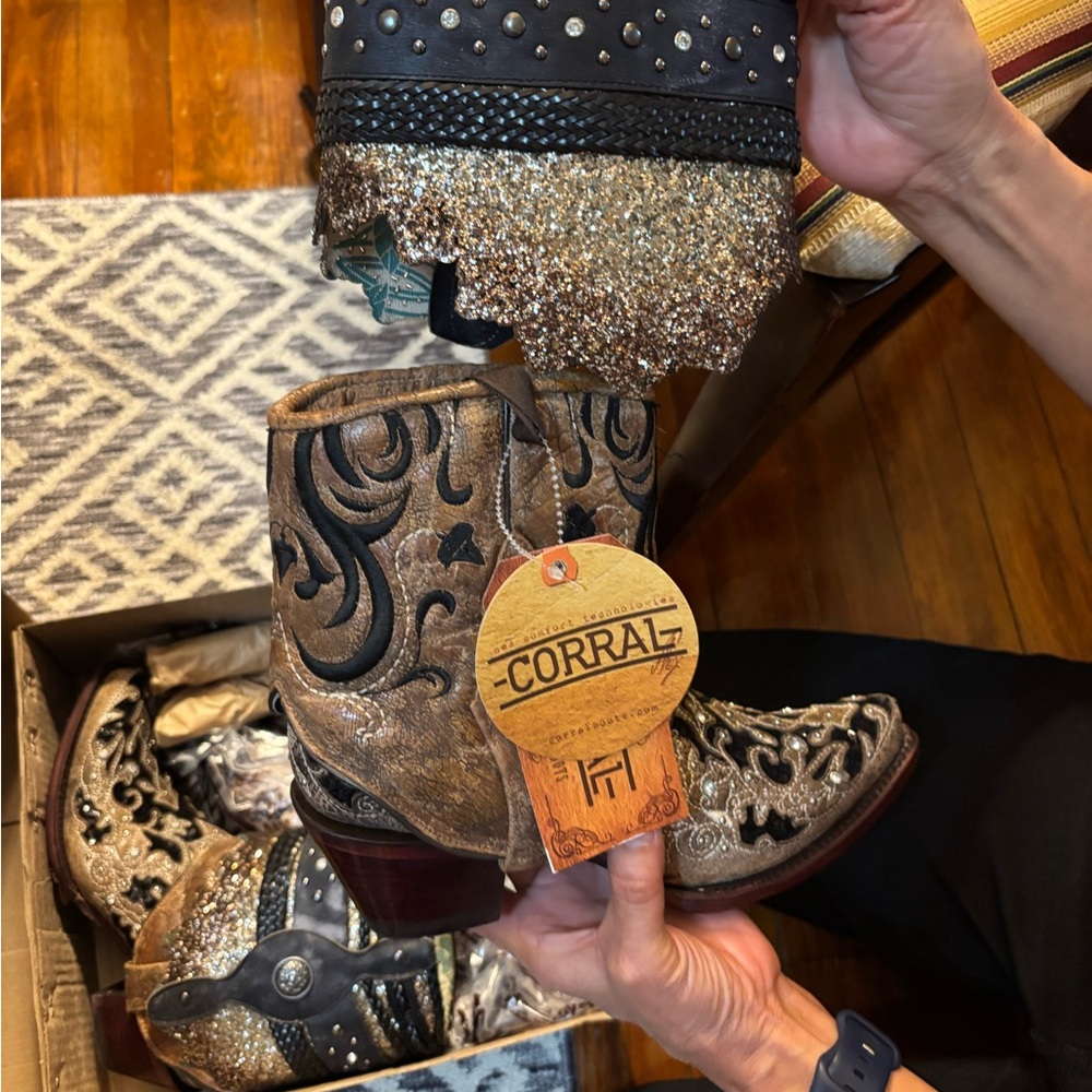 Corral Handcrafted Boots - Black and Gold